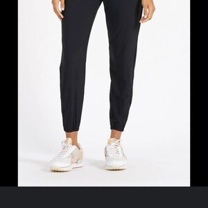 Vuori Weekend Jogger XS with tags!